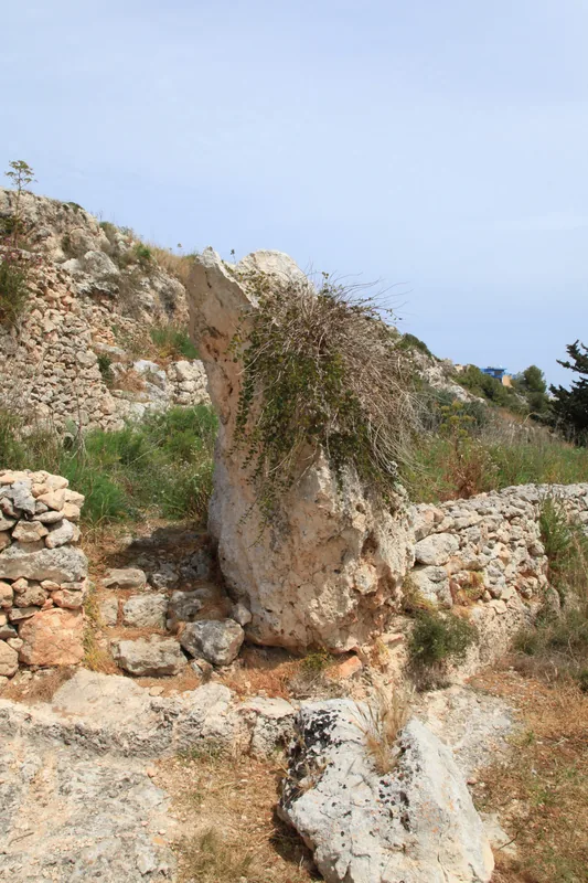 Kirkopi menhir