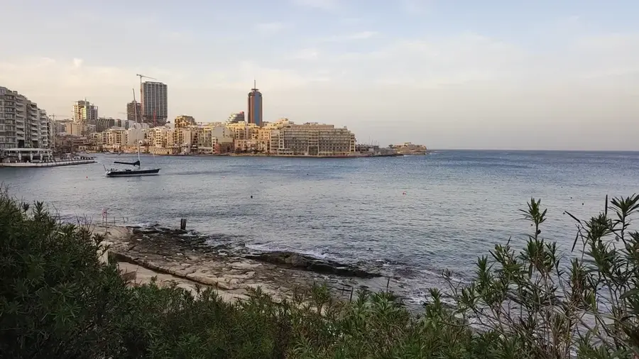 Spinola-öböl — Paceville (Málta)