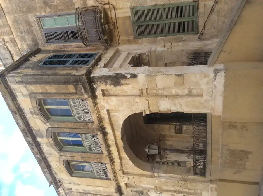 Villa Guardamangia — Manoel Theatre (Malta)