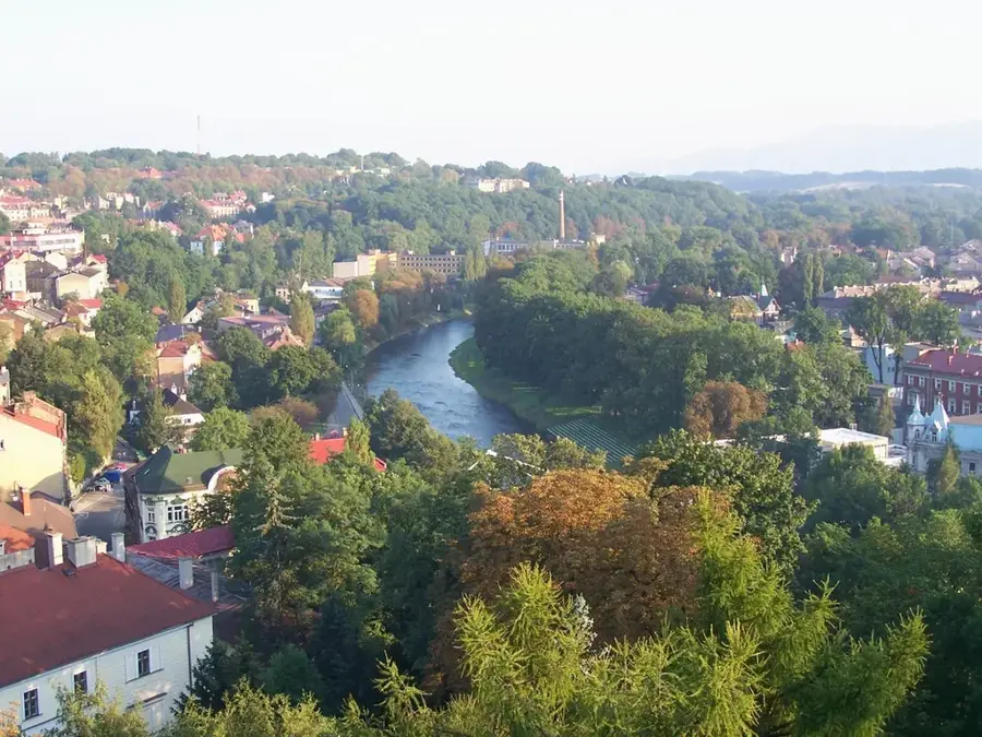 Altstadt von Cieszyn — Třinecer Eisenwerke (Tschechien)