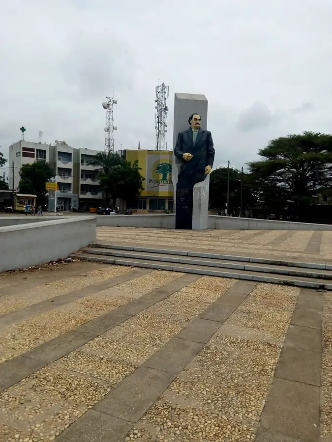 Fiftieth Anniversary Bridge — Martyrs' Square (Benin)