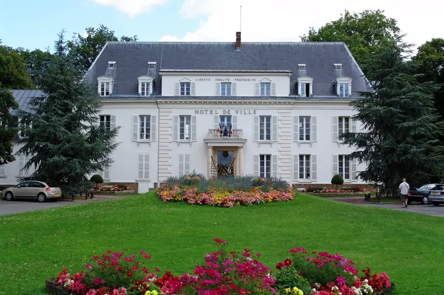 Pontault-Combault – city