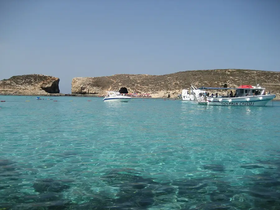 Blue Lagoon Ferry Point (Comino) — Cominotto Island (Malta)