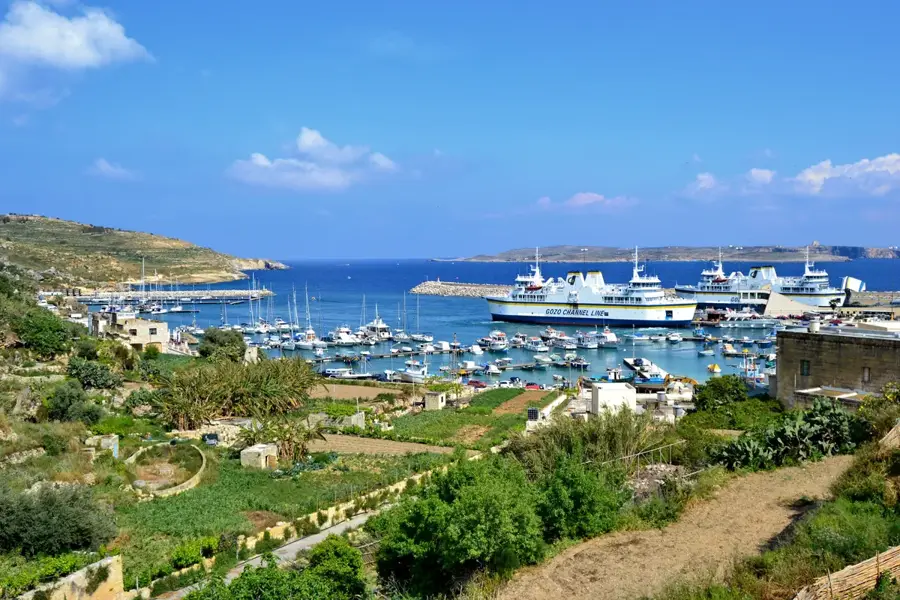 Hondoq ir-Rummien (Gozo) — Mgarri kikötő (Gozo) (Málta)