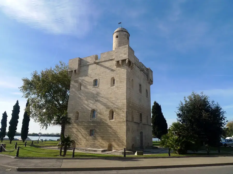 Port-Saint-Louis-du-Rhône — El Barde (Somalia)