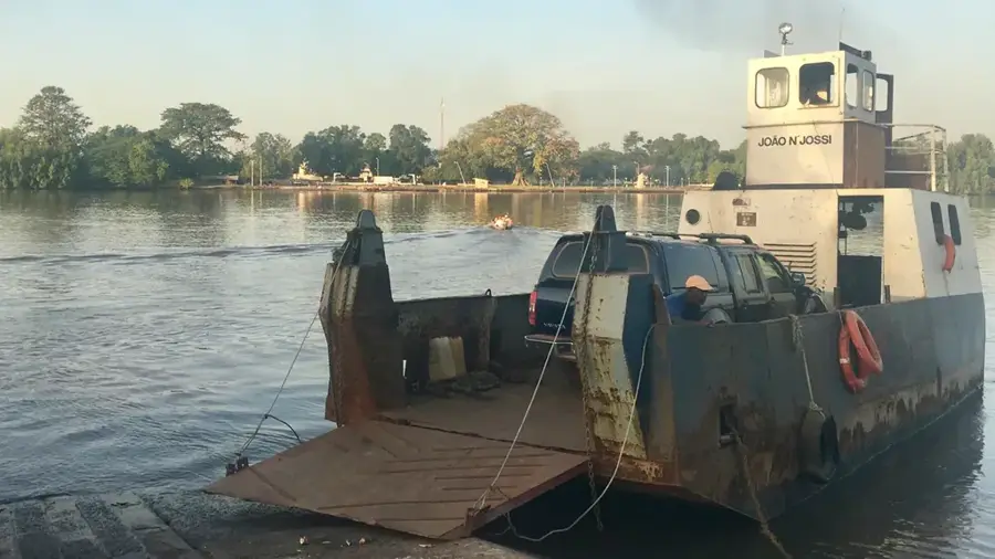Farimi folyami kikötő — Bula (Bissau-Guinea)