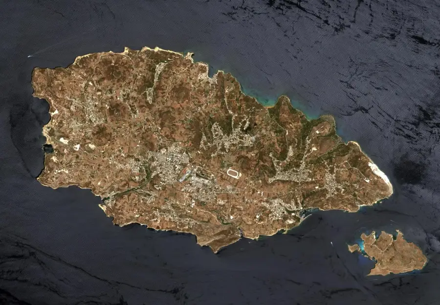 Xlendi Bay (Gozo) — Ta' Cenc Cliffs (Gozo) (Malta)