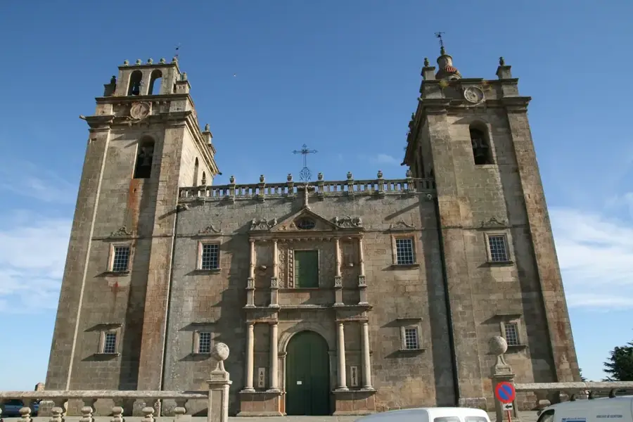 Miranda do Douro — Santa Marta de Tormes (Spanien)