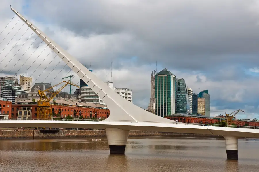Puente de la Mujer — Torre Monumental (Argentinien)
