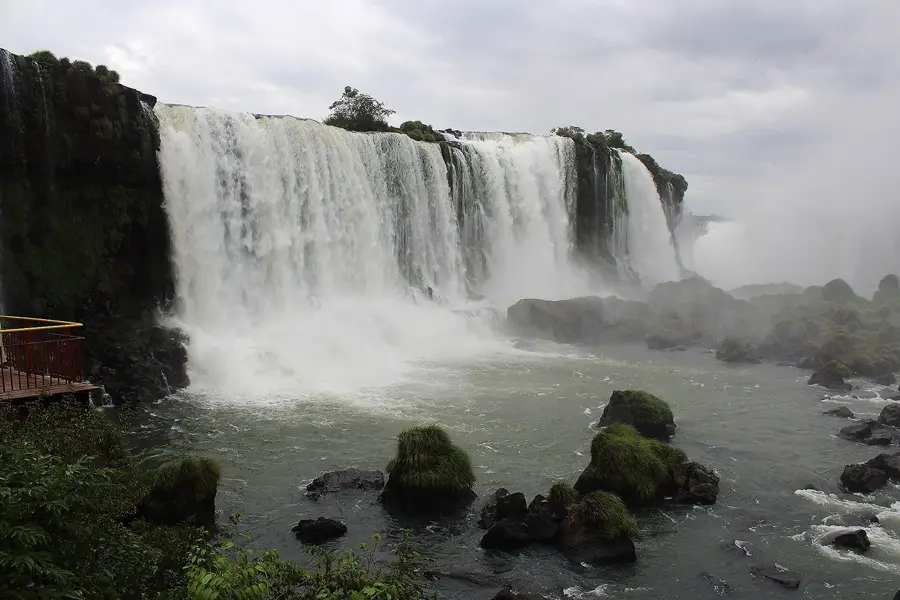 Río Paraná — Selva Misionera (Argentinien)
