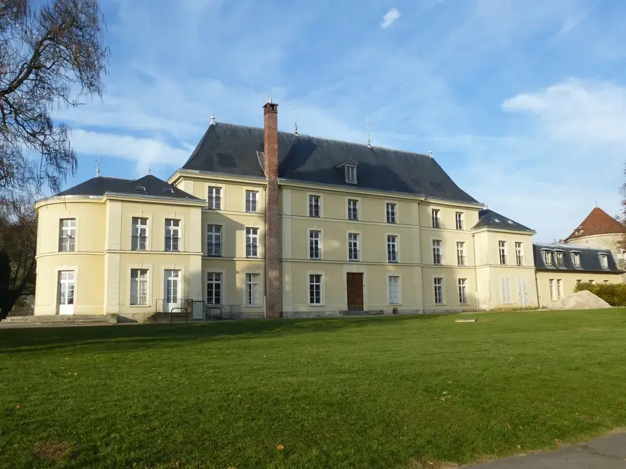 Quincy-Voisins – city