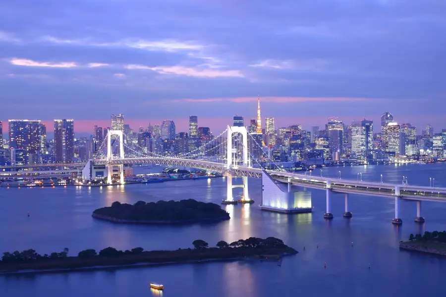 Podul Curcubeu — Piața Exterioară Tsukiji (Japonia)