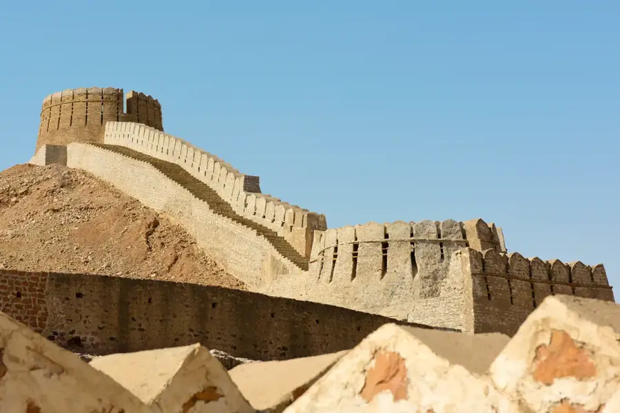 Festung Ranikot — Baumwollfelder von Sindh (Pakistan)