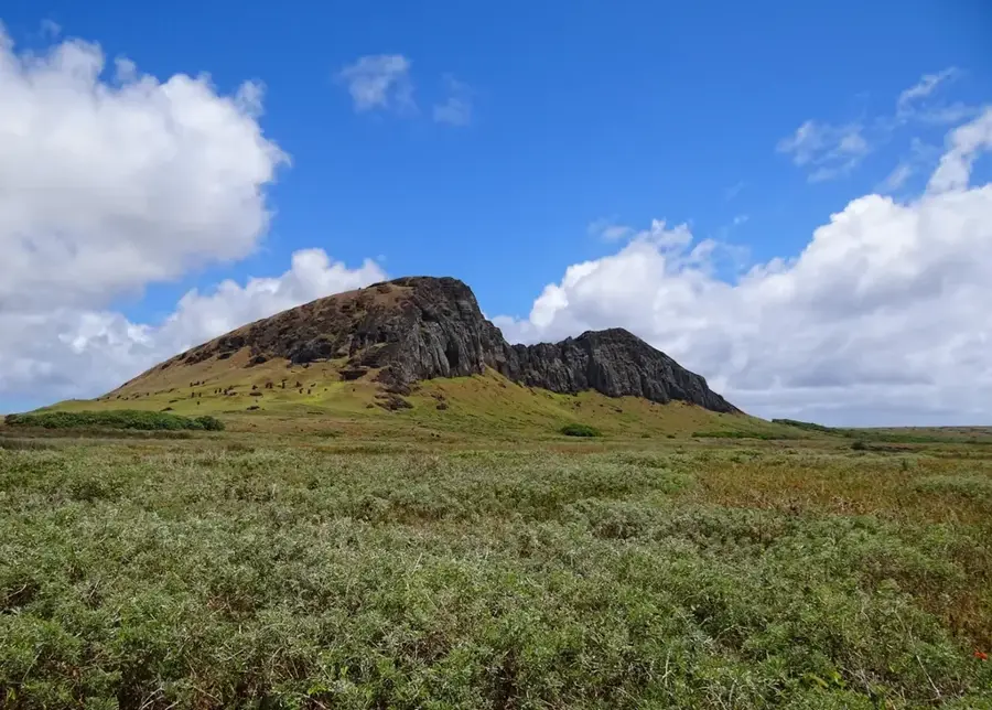 Rano Raraku — Valparaíso (Chile)