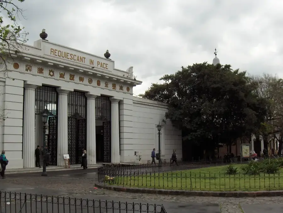 Friedhof La Recoleta — Kindermuseum Abasto (Argentinien)