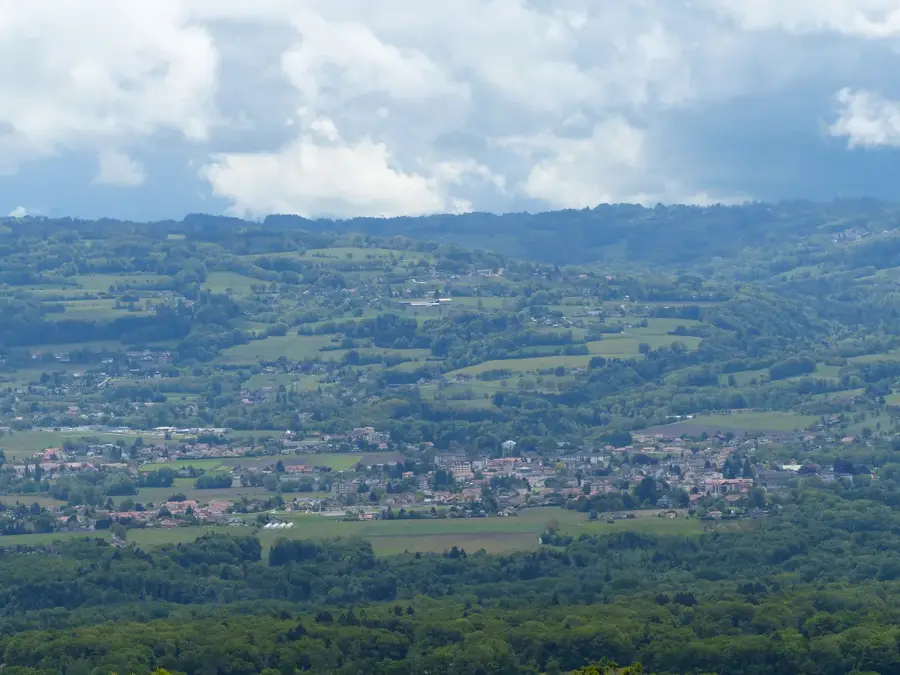 Reignier-Esery – city
