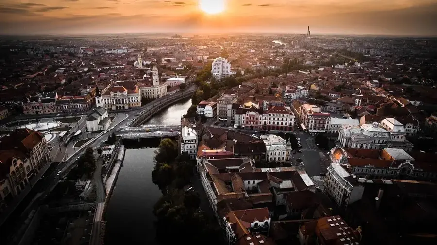 Piața Unirii Oradea — Oradea (România)