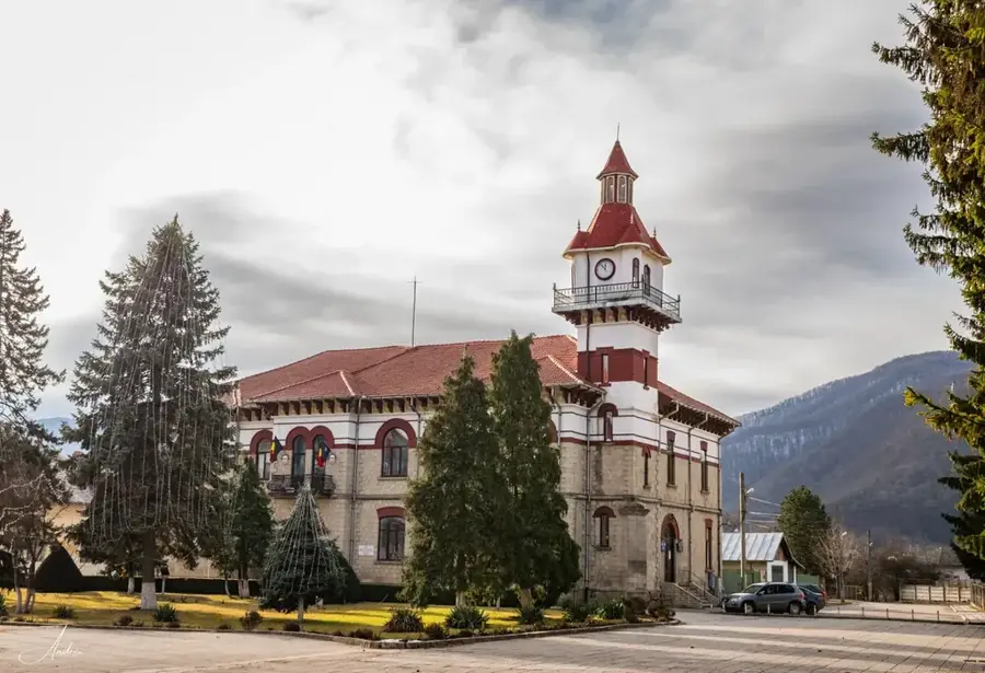 Salina Târgu Ocna — Moinești (România)