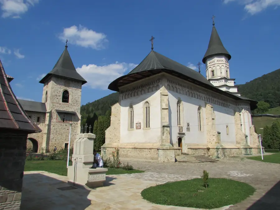 Mănăstirea Bistrița — Roman (România)