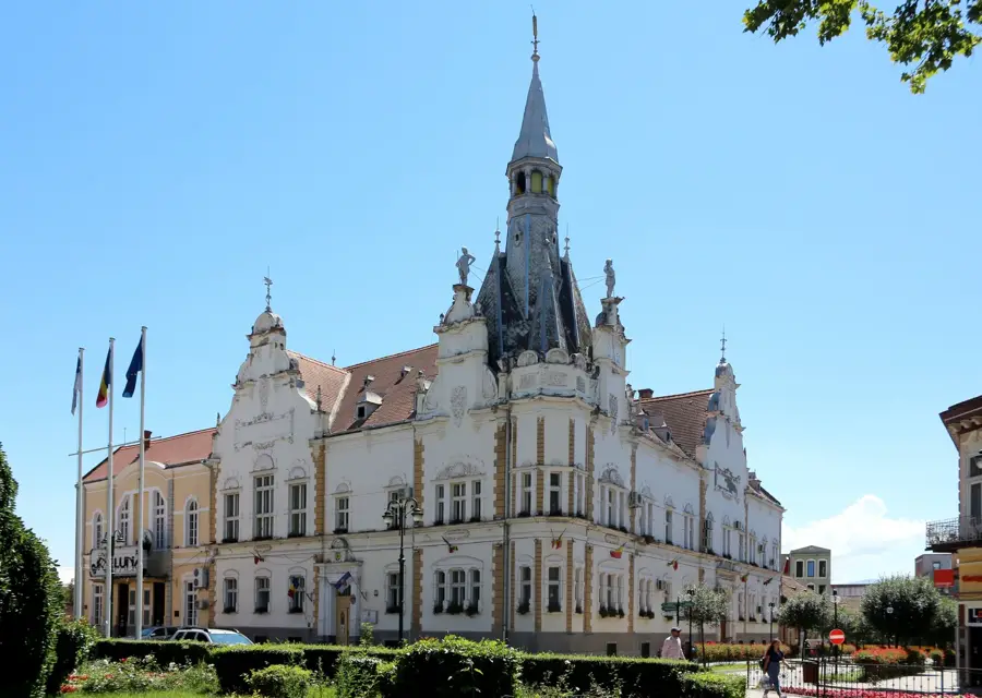Parcul Național Semenic-Cheile Carașului — Băile Herculane (România)