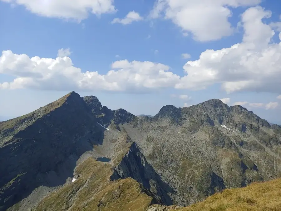 Vârful Lespezi (Căpățânii) — Sibiu (România)