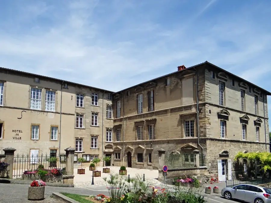 Roussillon – city
