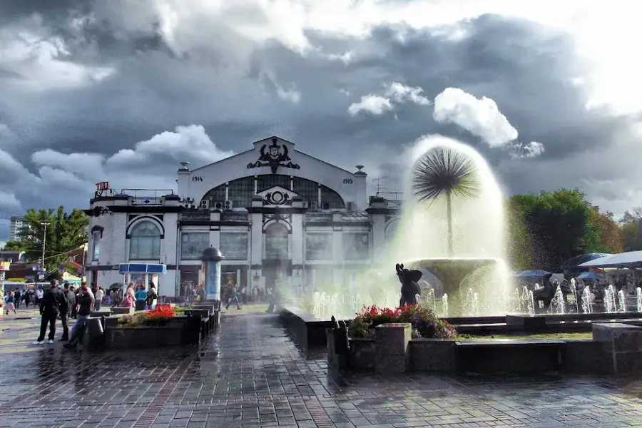 Saratov — Cetatea Izborsk (Rusia)