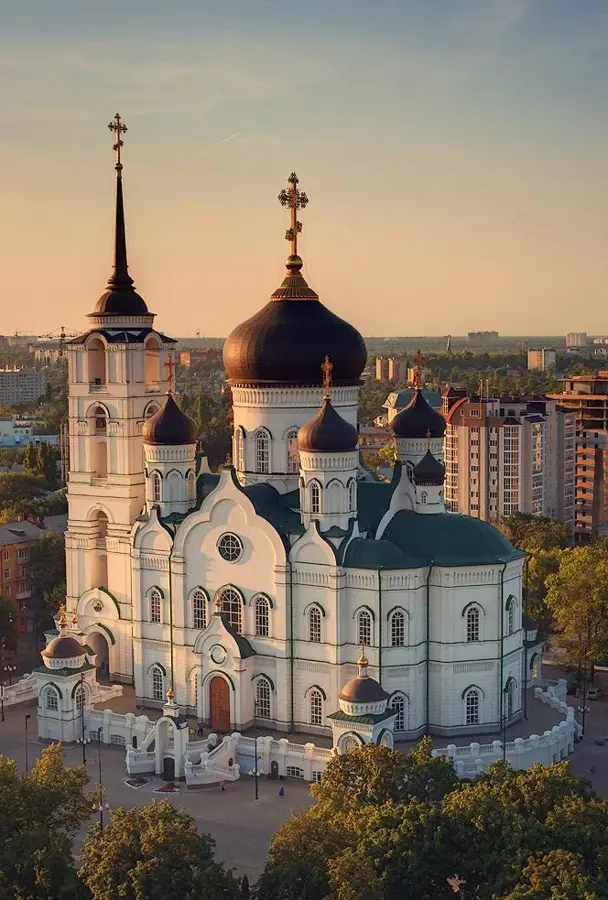 Catedrala Bunei Vestiri din Voronezh