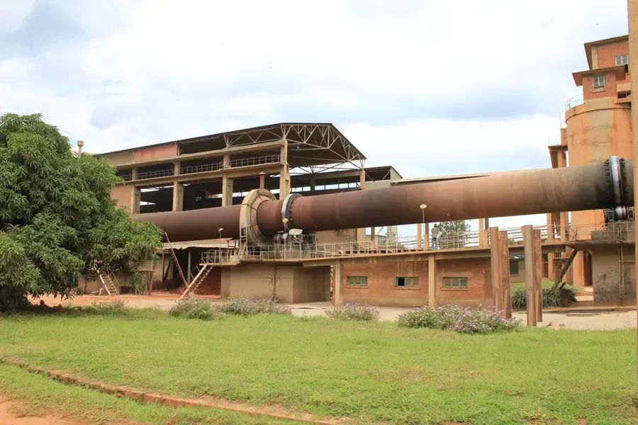 Fabrica de ciment CIMERWA — Lacul Dogodogo (Burundi)
