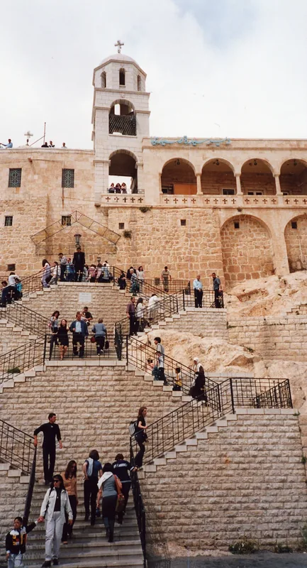 Kloster Unserer Lieben Frau von Saidnaya — Bacchustempel (Libanon)