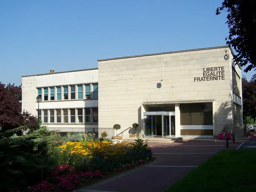 Saint-Cyr-l'École – city