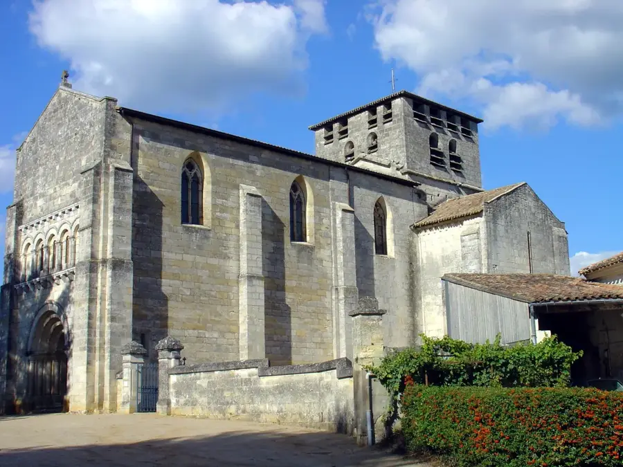 Saint-Denis-de-Pile – city