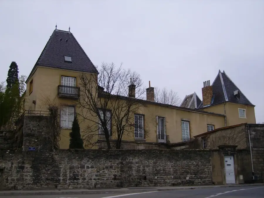 Saint-Genis-Laval – city