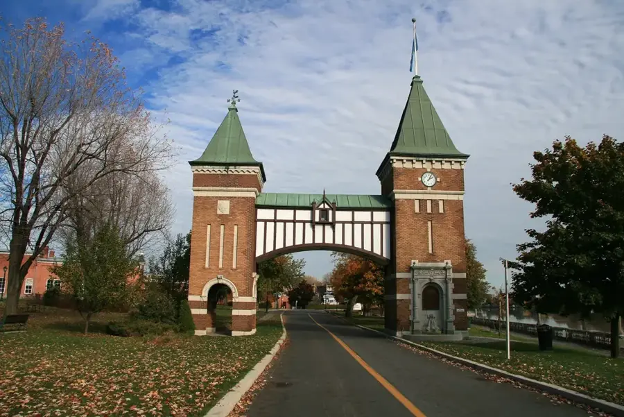 Saint-Hyacinthe — Longueuil (Canada)