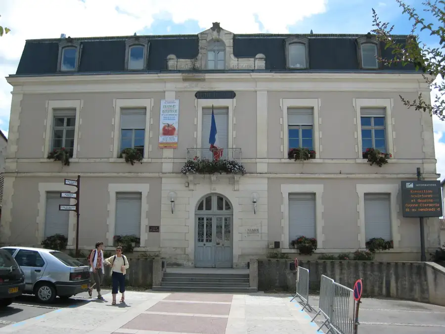 Saint-Junien – city