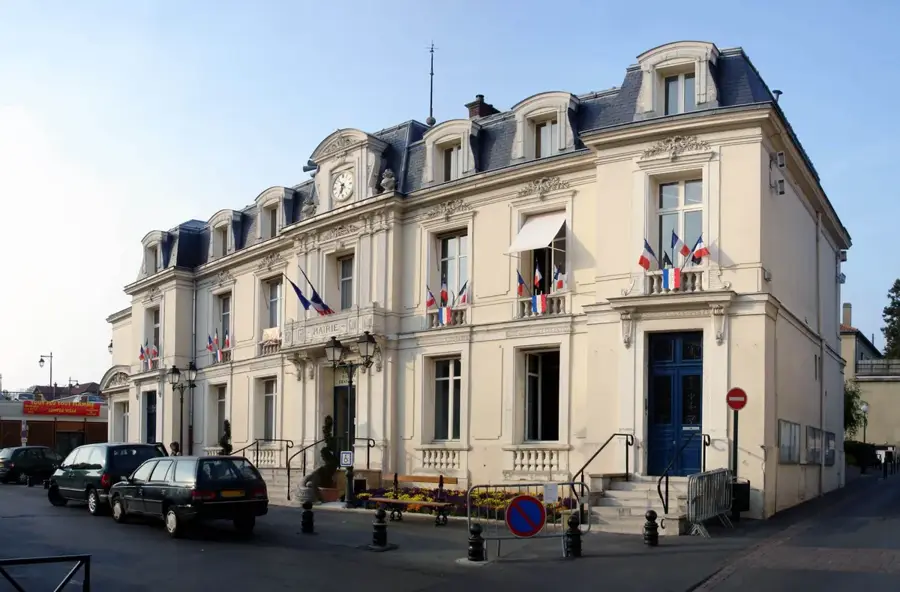 Saint-Leu-la-Forêt – city