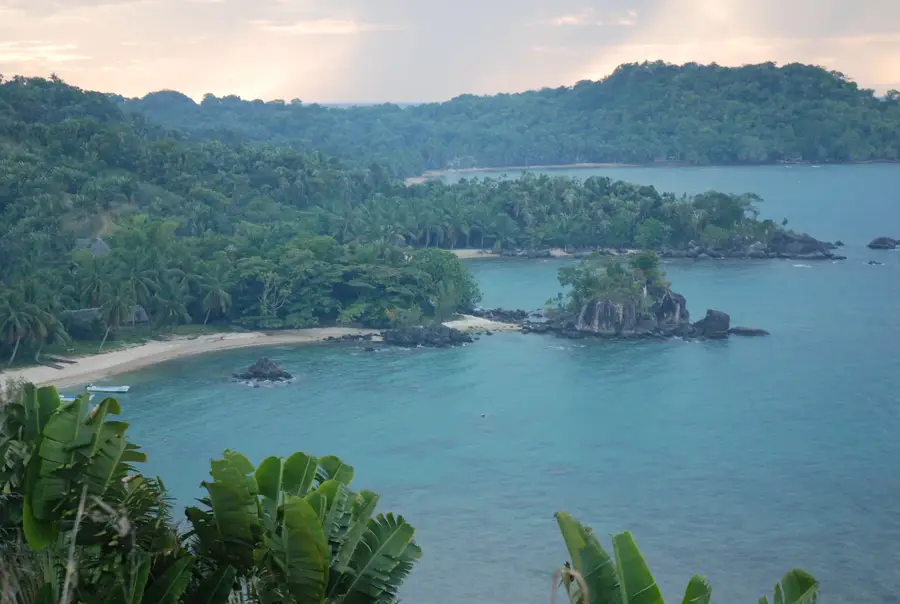 Nosy Boraha — Rafinăria Ambatovy (Madagascar)