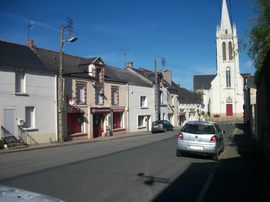 Saint-Mars-du-Désert – city