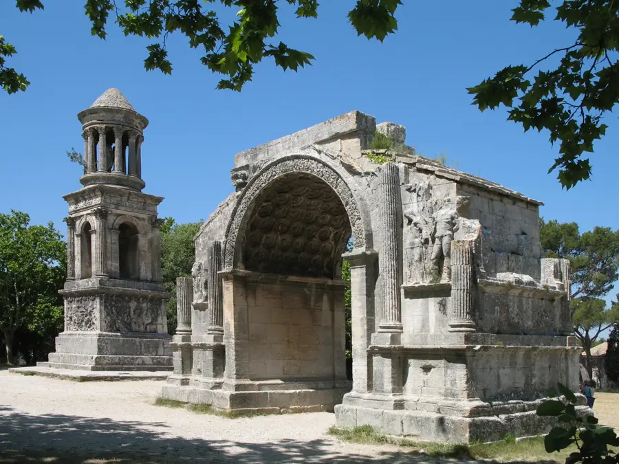 Saint-Martin-de-Crau – city