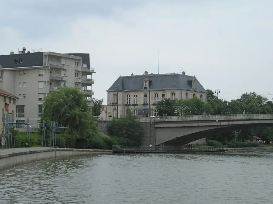 Saint-Max – city