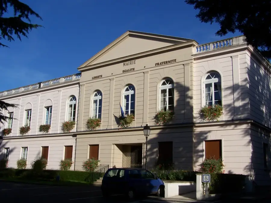 Saint-Nom-la-Bretèche – city