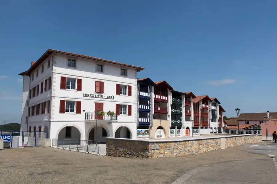 Saint-Pierre-d'Irube – city