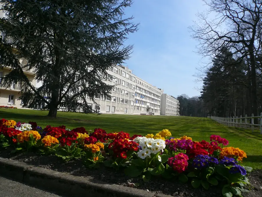 Saint-Sébastien-de-Morsent – city