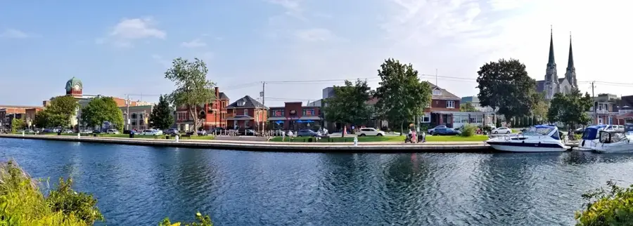 Salaberry-de-Valleyfield — Longueuil (Canada)
