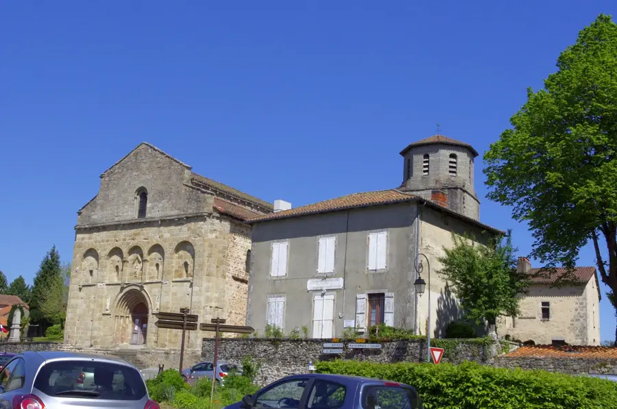 Salles – city