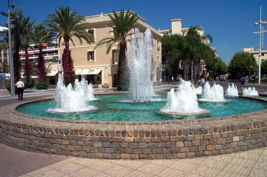 Salou — Barcelona (Spanyolország)