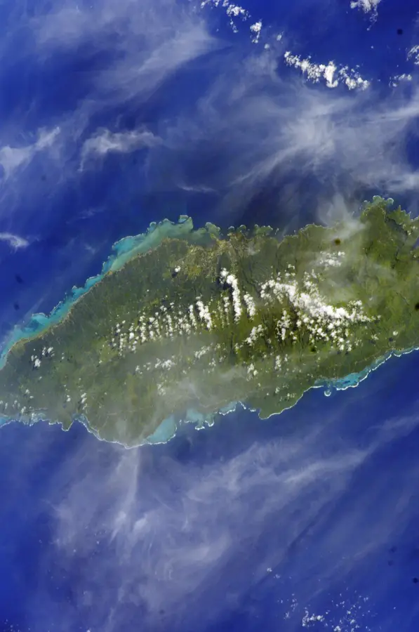Peșterile de refugiu Falemauga — Cascada Papapapaitai (Samoa)