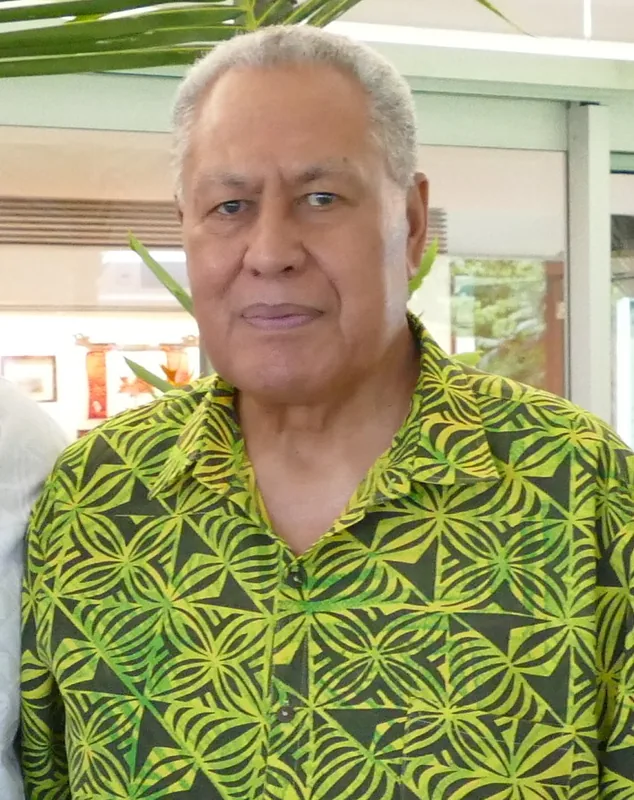 Biserica veche din Malua — Porțile Colegiului Malua (Samoa)