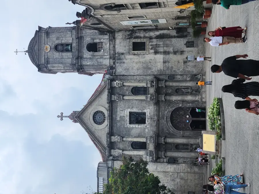 San Agustin Church (Manila) — Manila Ocean Park (Philippines)