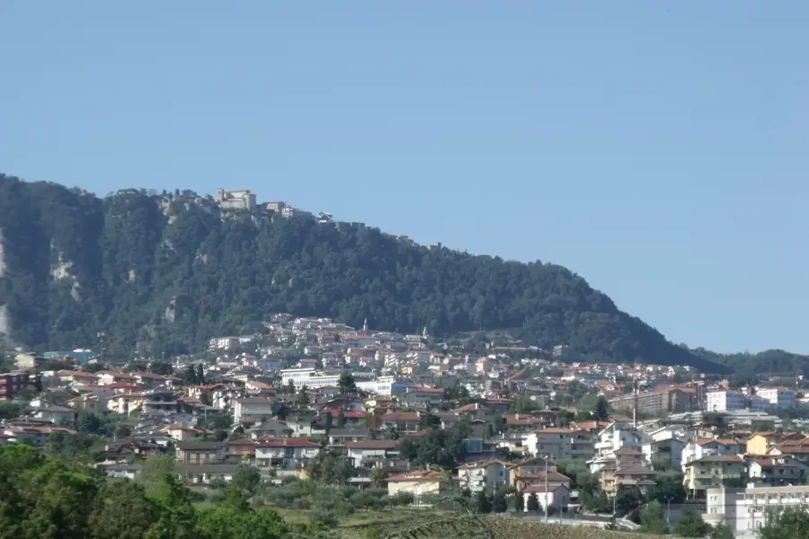 Domagnano Hügel — Monte Titano (San Marino)